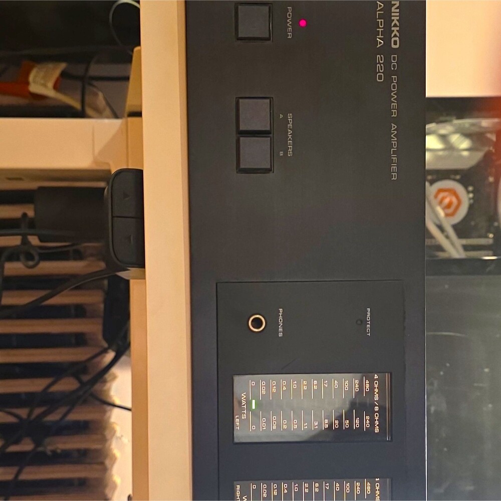 Nikko Alpha 220 DC Power Amplifier 2-Channel Stereo Black w/ Headphone Jack 1/2